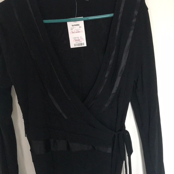 Top - Picture 2 of 3